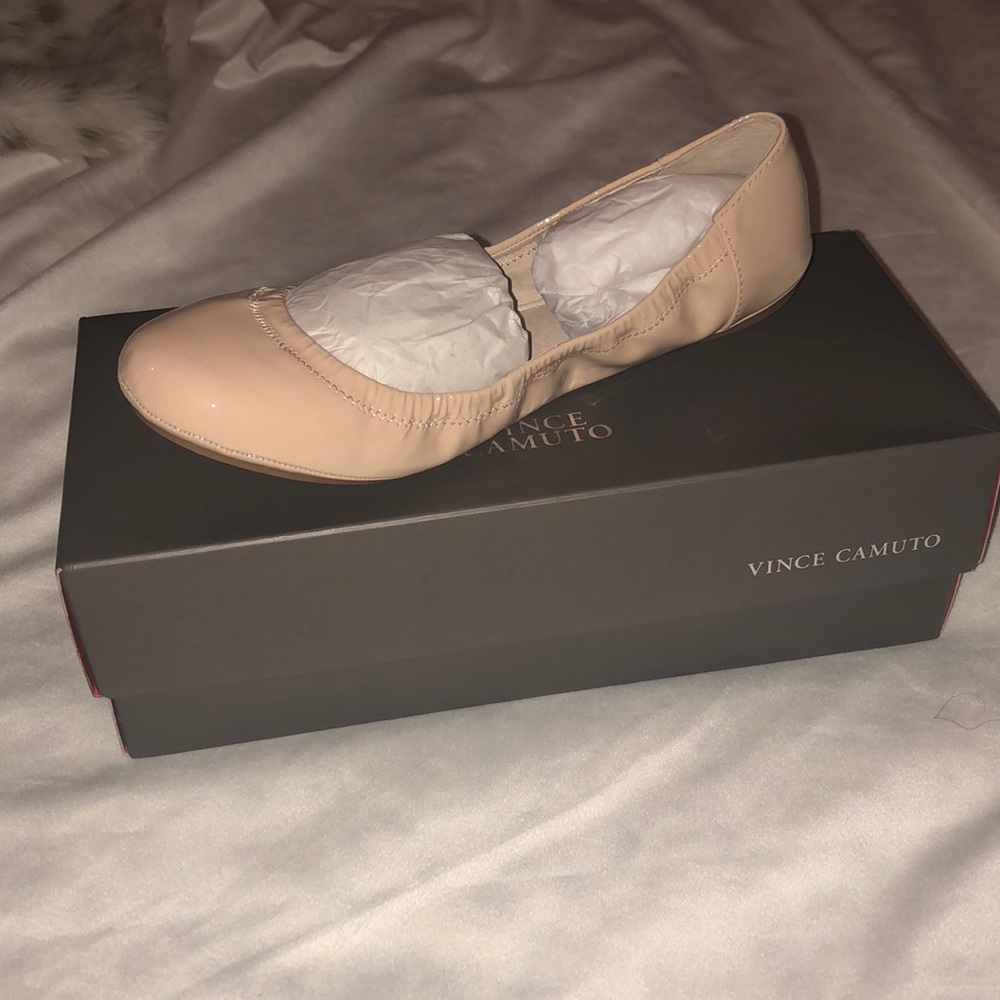 Vince Camuto Ellen Flats